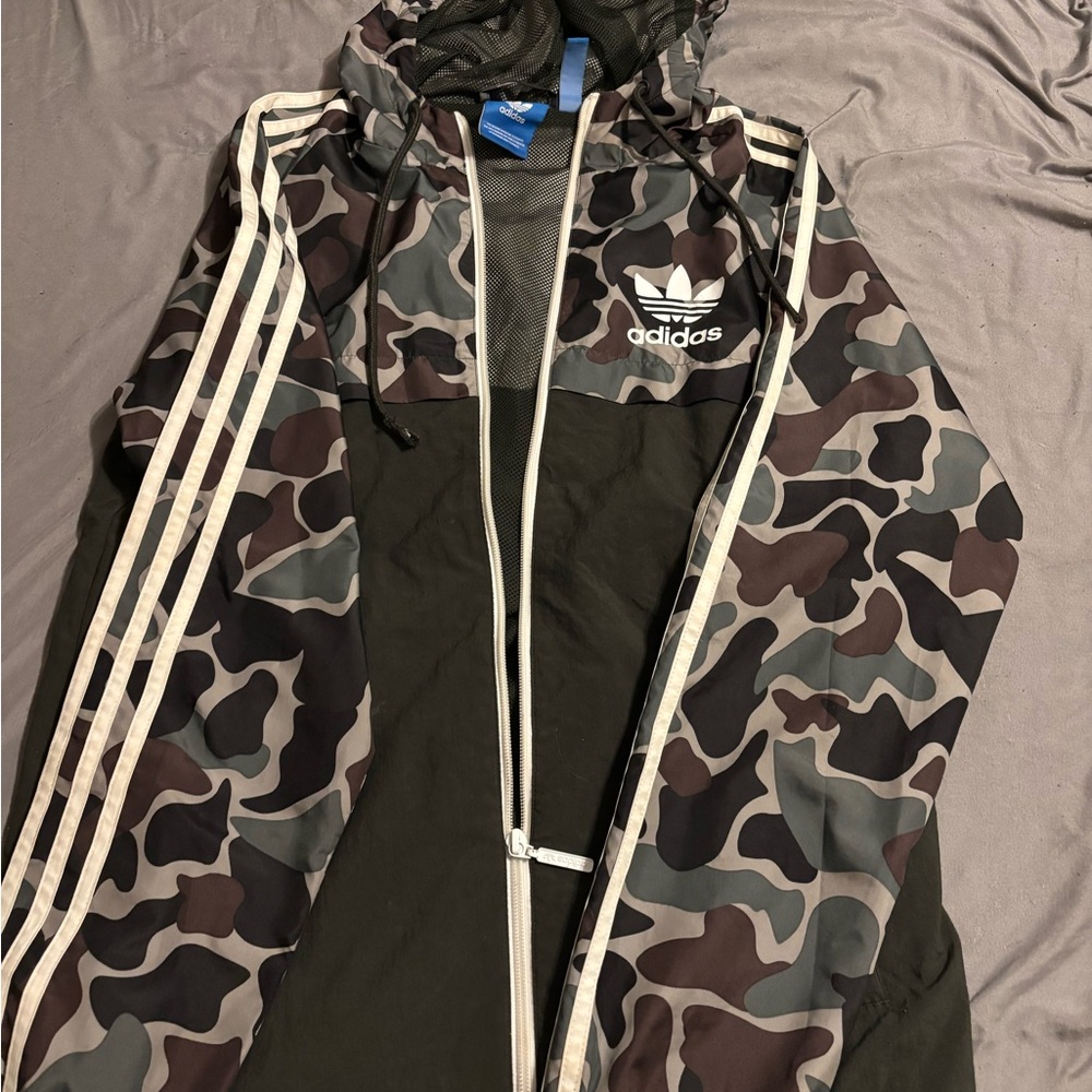 Adidas Windbreaker Full Zip Jacket Lightweight Camouflage Hoodie men’s size smal